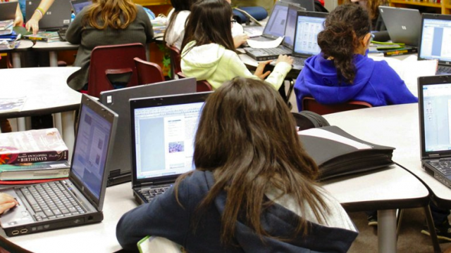 https://montrealcampus.ca/wp-content/uploads/2014/02/CoverDossier-640x360.png