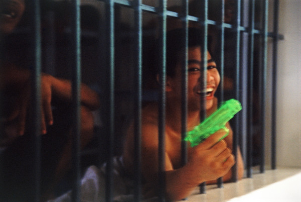 https://montrealcampus.ca/wp-content/uploads/2014/02/Prison-pour-mineurs-Manille-Phillipines1-2010-©-Paul-Antoine-Pichard-e1391560050752.jpg