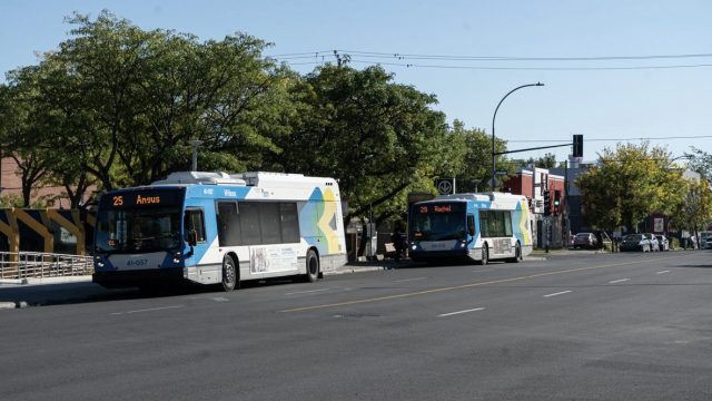 https://montrealcampus.ca/wp-content/uploads/2022/10/ArticleBus2-2-2-640x360.jpeg