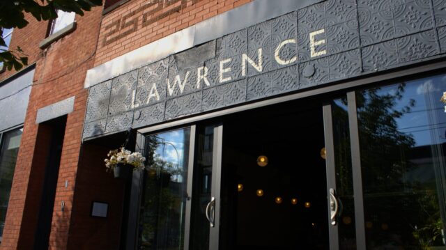 Le restaurant Lawrence, dans le Mile-End, n'a pas de pourboire. Mention photo : Alexane Taillon-Thiffeault